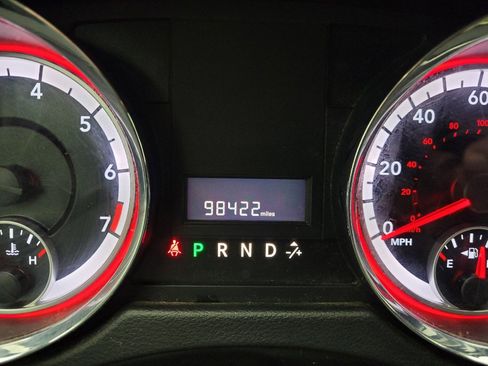Used 2019 Dodge Grand Caravan SXT FWD image 23