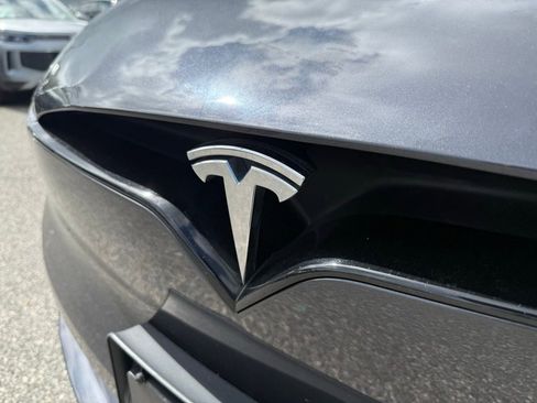 Used 2024 Tesla Model X Plaid image 6