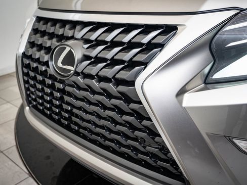 Used 2022 Lexus GX 460 Premium image 3