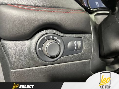 Used 2025 Dodge Durango GT w/ Blacktop Package AWD/4WD image 21