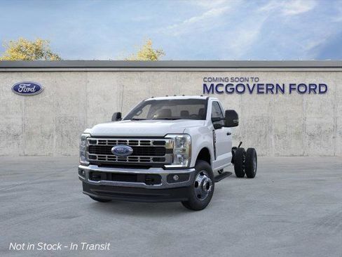 New 2026 Ford F350 4x4 Regular Cab DRW Super Duty image 3