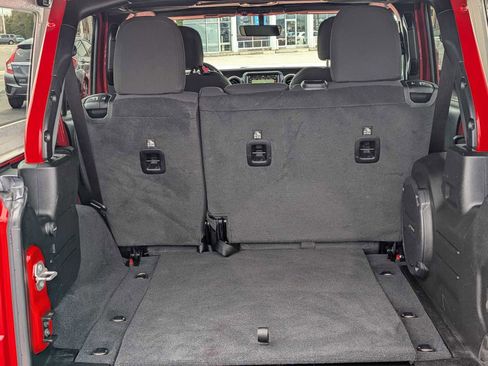 Certified 2022 Jeep Wrangler Unlimited Sport w/ Sun And Sound Package AWD/4WD image 22