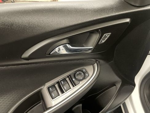 Used 2023 Chevrolet Malibu LS FWD image 16