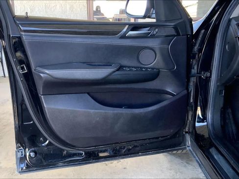 Used 2017 BMW X3 sDrive28i w/ Premium Package image 21