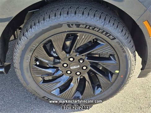 New 2025 Lincoln Navigator Reserve w/ Jet Appearance Package image 14