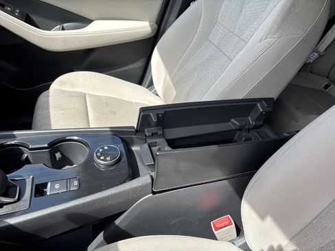 Used 2025 Nissan Rogue SV AWD/4WD image 25