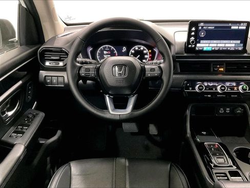 Used 2025 Honda Pilot EX-L image 18