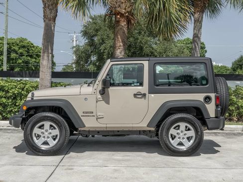 Used 2016 Jeep Wrangler Sport w/ Quick Order Package 24S AWD/4WD image 3