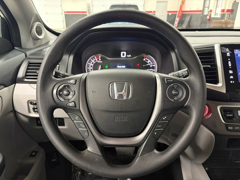 Used 2017 Honda Pilot EX image 33