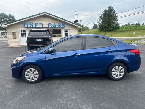 Used 2016 Hyundai Accent SE FWD image 3