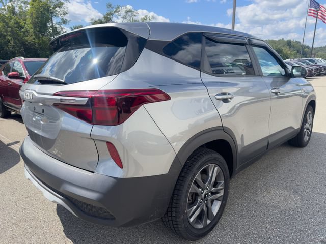 Used 2023 Kia Seltos LX AWD/4WD image 5