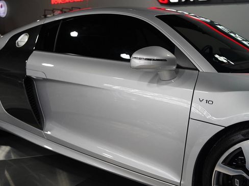 Used 2009 Audi R8 V10 AWD/4WD image 36