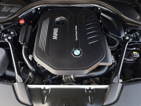 Used 2017 BMW 540i xDrive AWD/4WD image 12