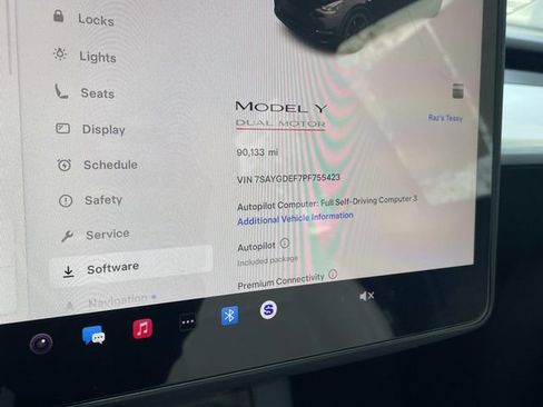 Used 2023 Tesla Model Y Performance image 10