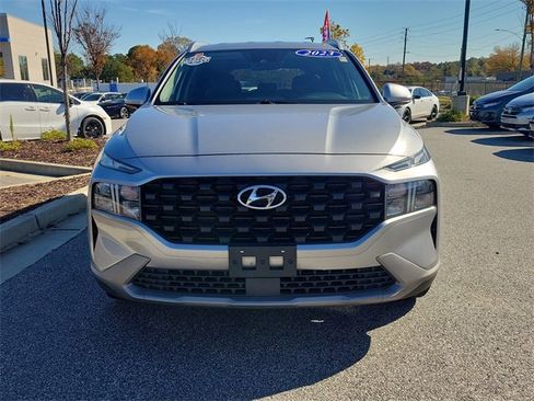 Used 2023 Hyundai Santa Fe SEL image 2