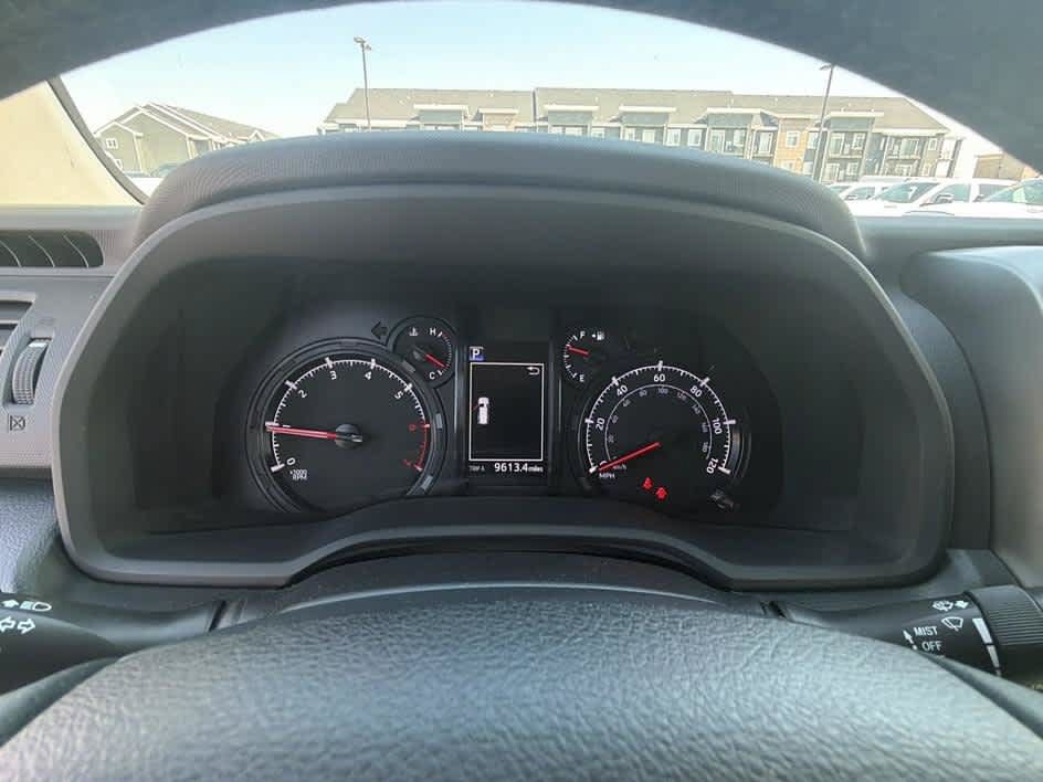 Used 2022 Toyota 4Runner SR5 Premium AWD/4WD image 15