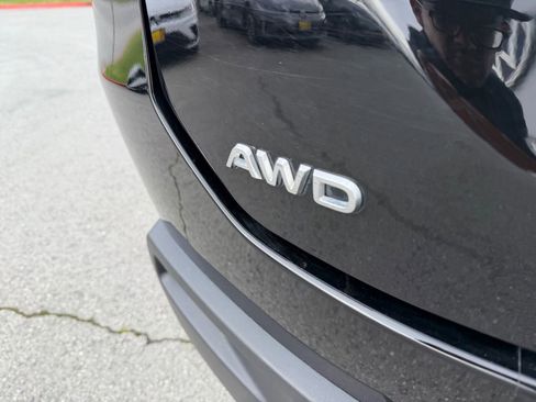 Used 2023 Honda Pilot LX image 10