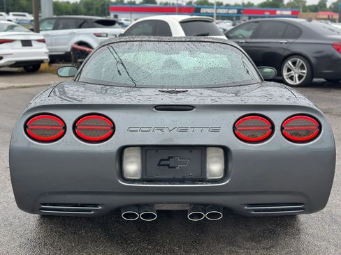 Used 2004 Chevrolet Corvette Coupe w/ Preferred Equipment Group RWD image 8