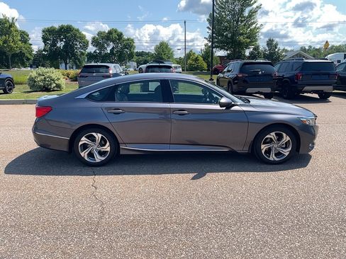 Certified 2018 Honda Accord EX-L image 4