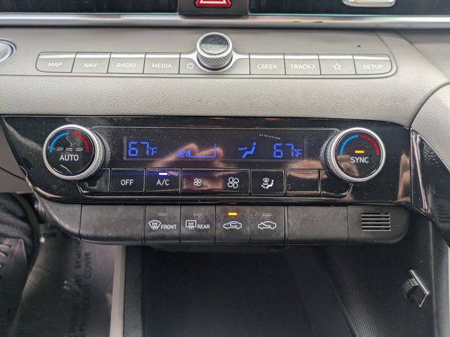 Used 2024 Hyundai Elantra Blue FWD image 29
