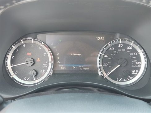 Used 2025 Toyota Highlander XLE image 11