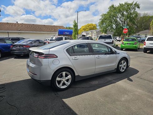 Used 2015 Chevrolet Volt w/ Enhanced Safety Package 1 FWD image 12