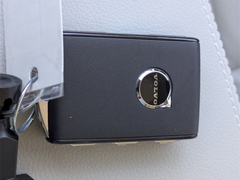 New 2026 Volvo XC40 B5 Ultra w/ Protection Package Premier image 44