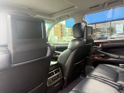 Used 2014 Lexus LX 570 4WD w/ Luxury Package image 26
