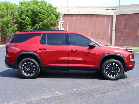 New 2026 Chevrolet Traverse Z71 w/ Driver Confidence Package AWD/4WD image 34