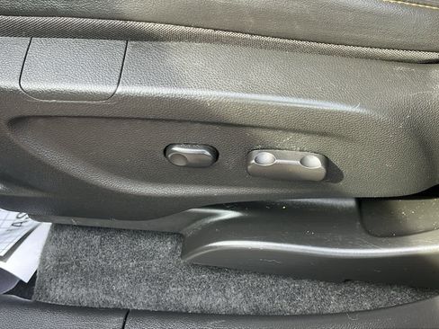 Used 2017 Chevrolet Trax LT w/ LT Convenience Package image 22