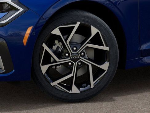 New 2025 Kia K5 EX image 9