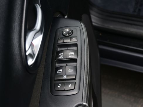 Used 2016 Jeep Cherokee Latitude w/ Comfort/Convenience Group AWD/4WD image 10