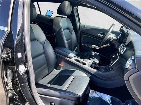 Used 2019 Mercedes-Benz GLA 250 image 9