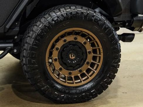 Used 2024 Jeep Wrangler Unlimited Rubicon w/ Technology Group AWD/4WD image 87