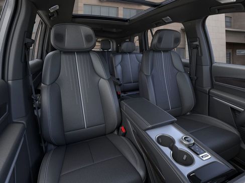 New 2026 Cadillac Vistiq Sport image 16