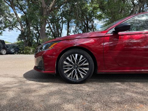 Used 2025 Nissan Altima 2.5 SV image 27