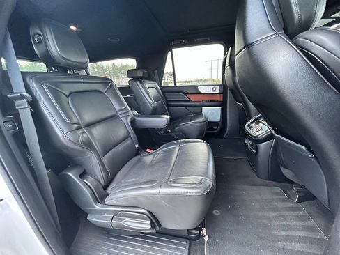 Used 2019 Lincoln Navigator L Reserve AWD/4WD image 13