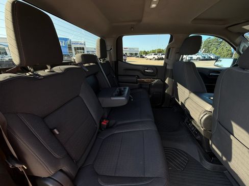 Used 2021 Chevrolet Silverado 1500 RST AWD/4WD image 29