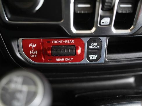 Used 2020 Jeep Gladiator Rubicon w/ Cold Weather Group image 22