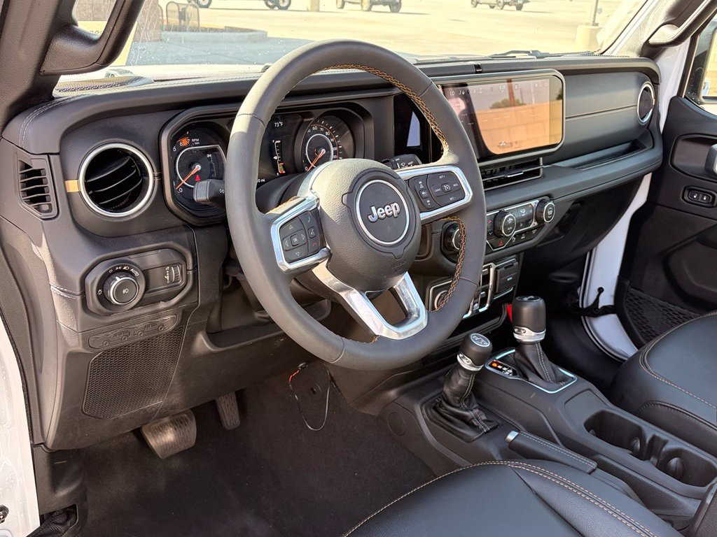 Used 2024 Jeep Wrangler Unlimited Sahara w/ Technology Group AWD/4WD image 12