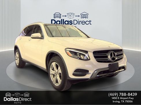 Used 2018 Mercedes-Benz GLC 300 4MATIC w/ Multimedia Package image 2