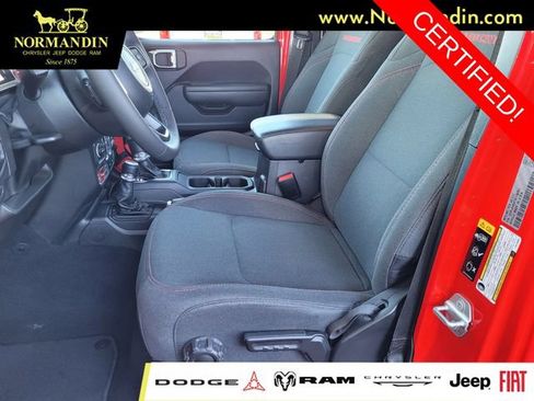 Certified 2026 Jeep Wrangler Unlimited Rubicon AWD/4WD image 16