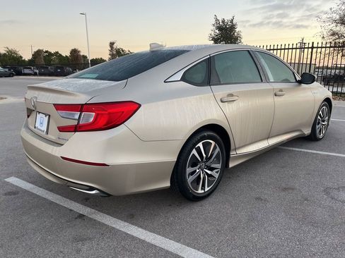 Used 2018 Honda Accord Hybrid image 4