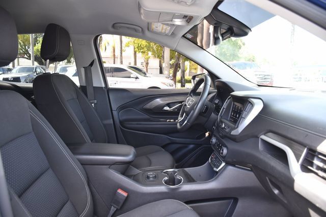Used 2023 GMC Terrain SLE FWD image 25