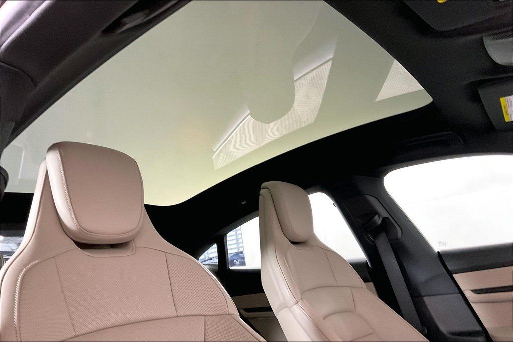 Used 2023 Porsche Taycan RWD image 29