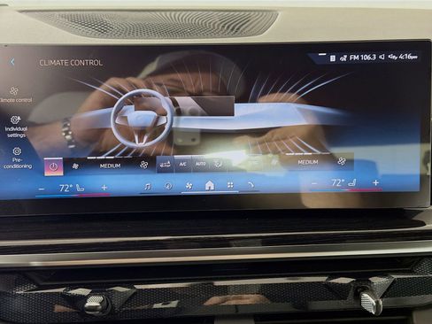 New 2026 BMW X5 xDrive40i w/ M Sport Package image 19