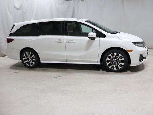New 2026 Honda Odyssey Elite image 8