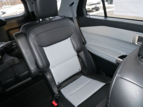 Certified 2023 Ford Explorer XLT w/ Equipment Group 202A image 14