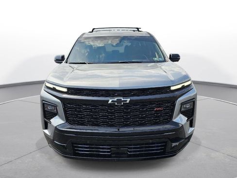 Used 2026 Chevrolet Traverse RS AWD/4WD image 2