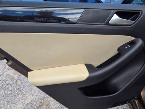 Used 2015 Volkswagen Jetta TDI SEL FWD image 10